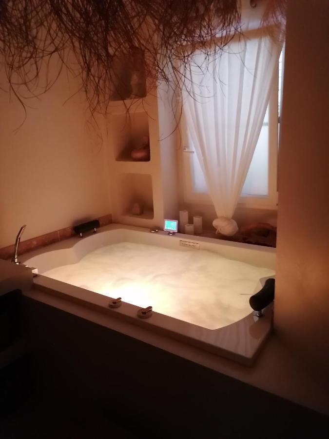La Petite Perle, Balneo En Supplement, Le Clos Des Perles Tourtour Esterno foto