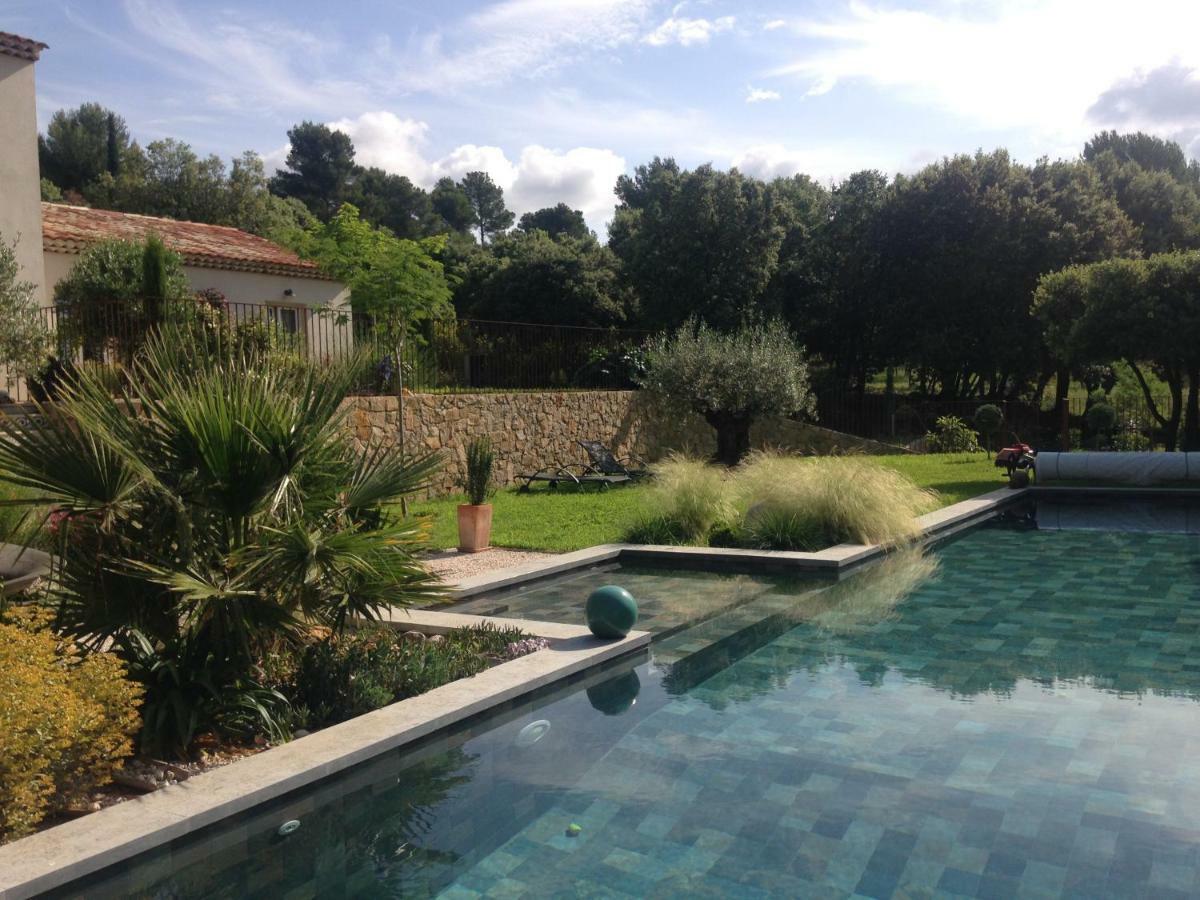 La Petite Perle, Balneo En Supplement, Le Clos Des Perles Tourtour Esterno foto